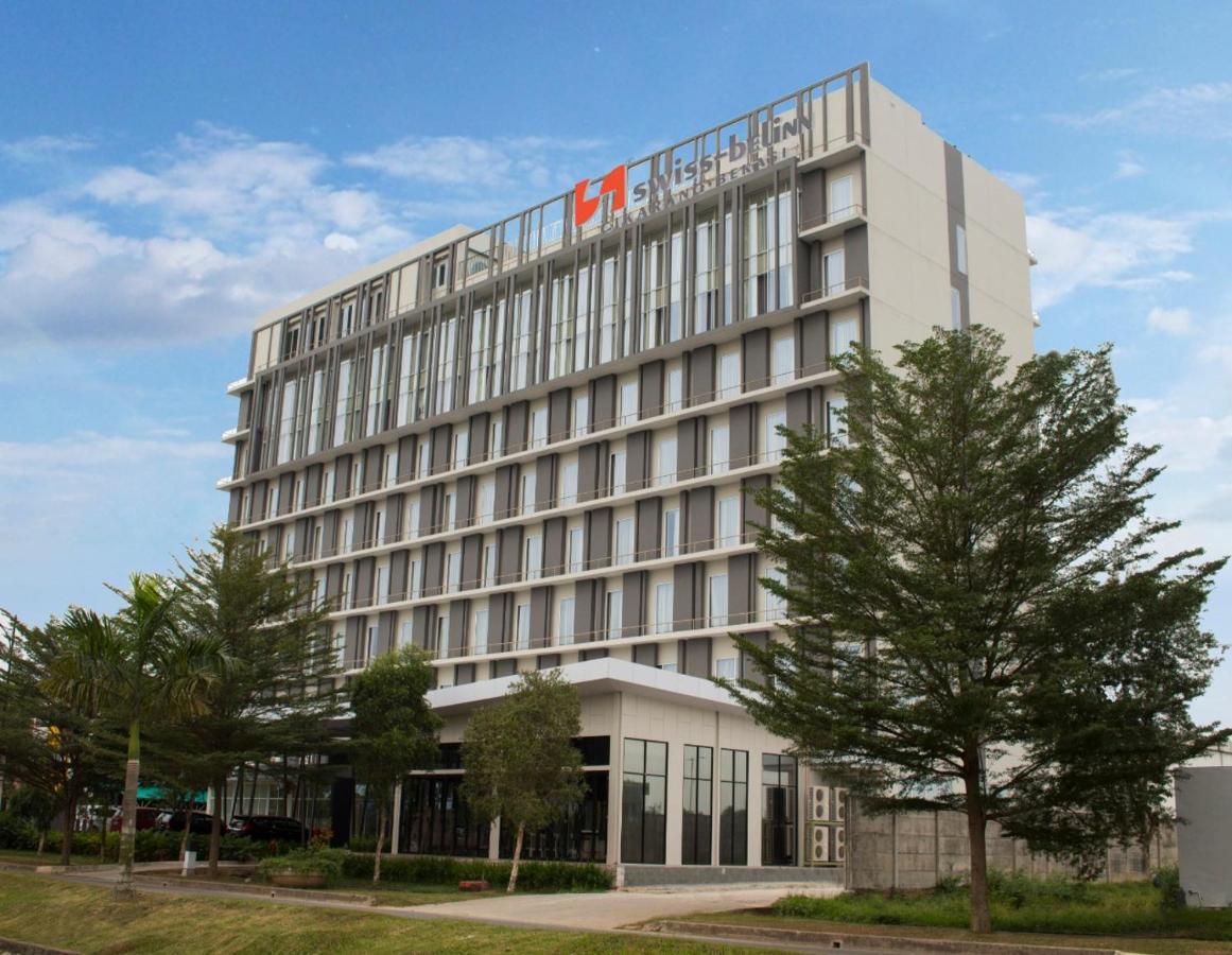 Swiss-Belinn Cikarang Exterior foto